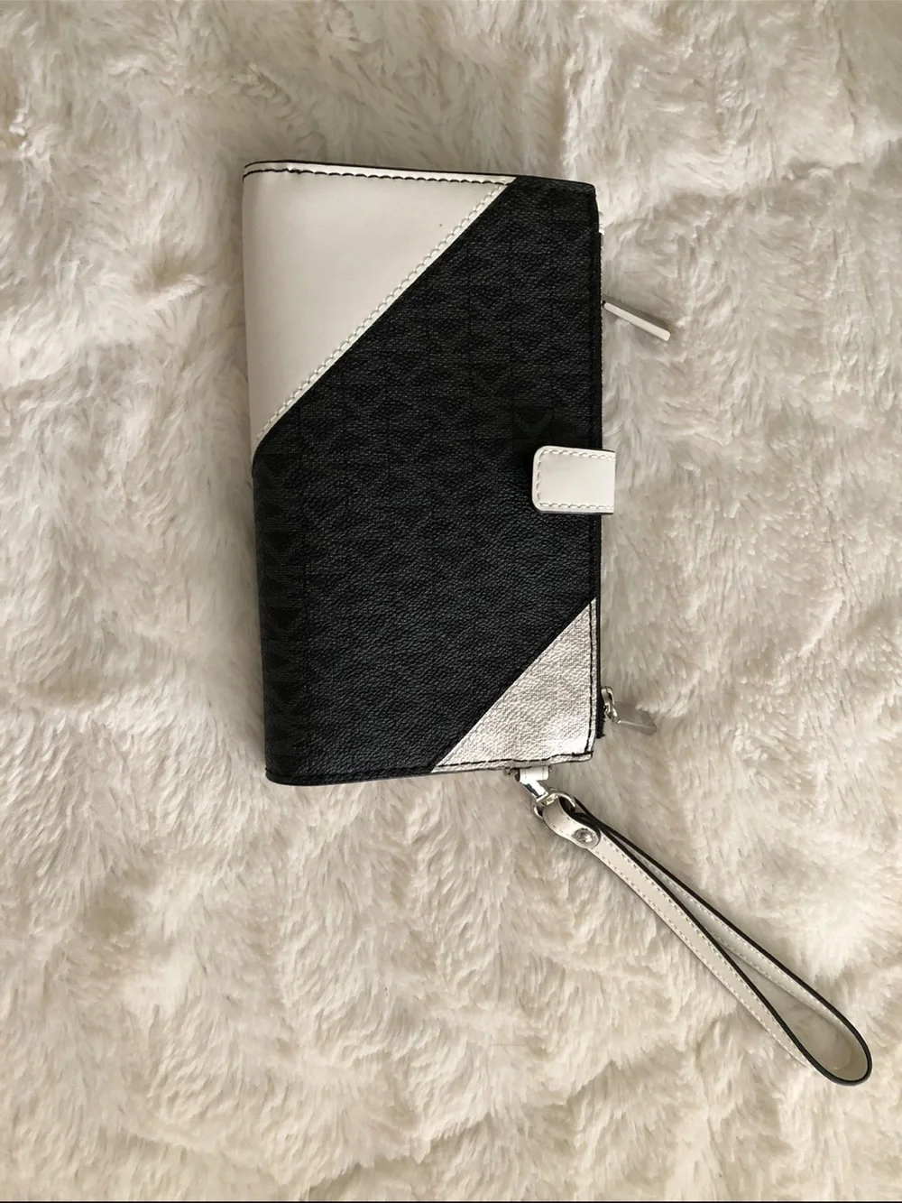 Michael Kors Black and White Two-Tone Wristlet Wallet